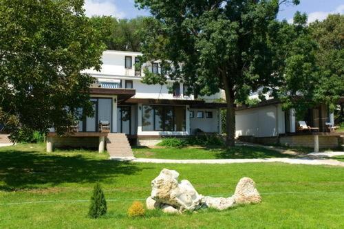Rusalka Holiday Village Kamen Bryag Exterior foto